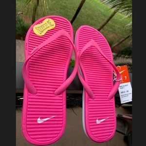 Nike flip flops